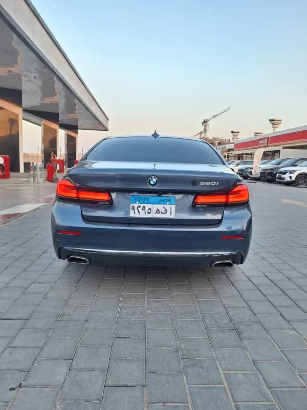 BMW 520i 2023 Luxury Navy Blue Automatic — Used