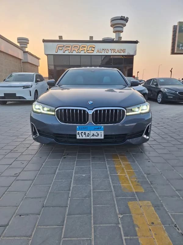 BMW 520i 2023 Luxury Navy Blue Automatic — Used