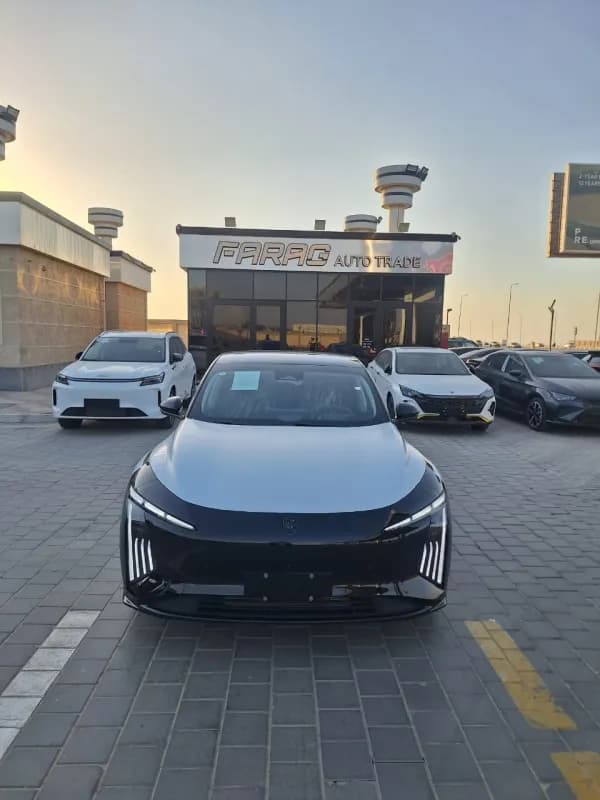 فورسينج اس ٧ 2027 ريف أسود أوتوماتيك — جديدة