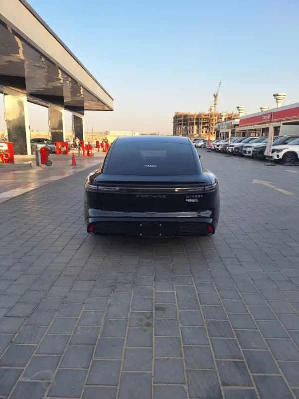 فورسينج اس ٧ 2027 ريف أسود أوتوماتيك — جديدة