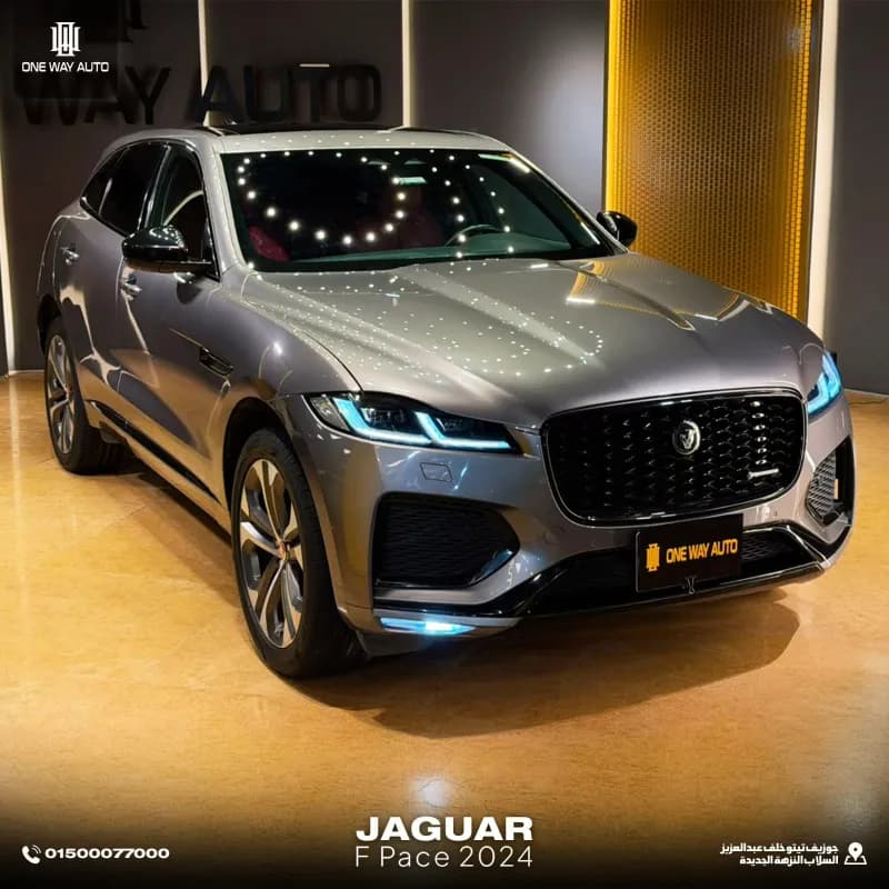 جاكوار اي باس 2024 R-Dynamic S رمادي أوتوماتيك — مستعملة