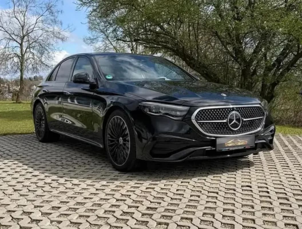 مرسيدس بنز E200 2027 ايه ام جي أسود أوتوماتيك — جديدة
