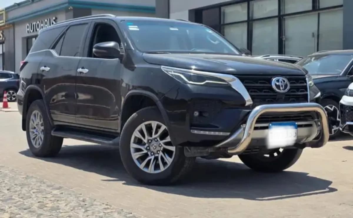 Toyota Fortuner 2024 Big motor 4000 Black Automatic — Used