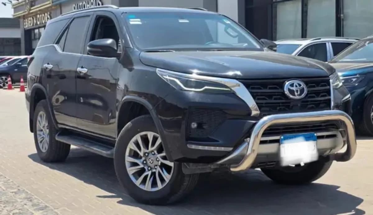 Toyota Fortuner 2024 Big motor 4000 Black Automatic — Used