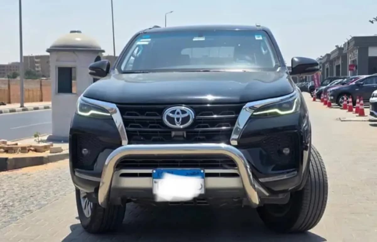 Toyota Fortuner 2024 Big motor 4000 Black Automatic — Used