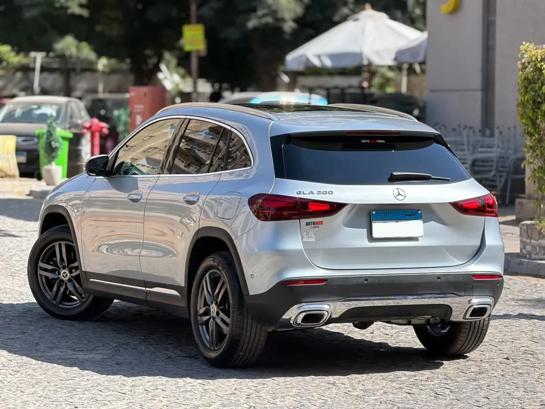 مرسيدس بنز GLA 200 2026 ايه ام جي فضي أوتوماتيك — مستعملة