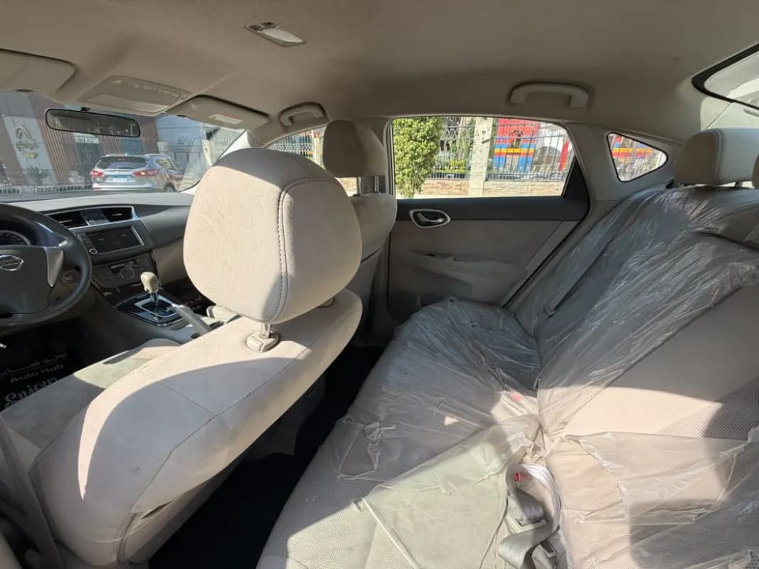 Nissan Sentra 2025 Highline Silver Automatic — Used
