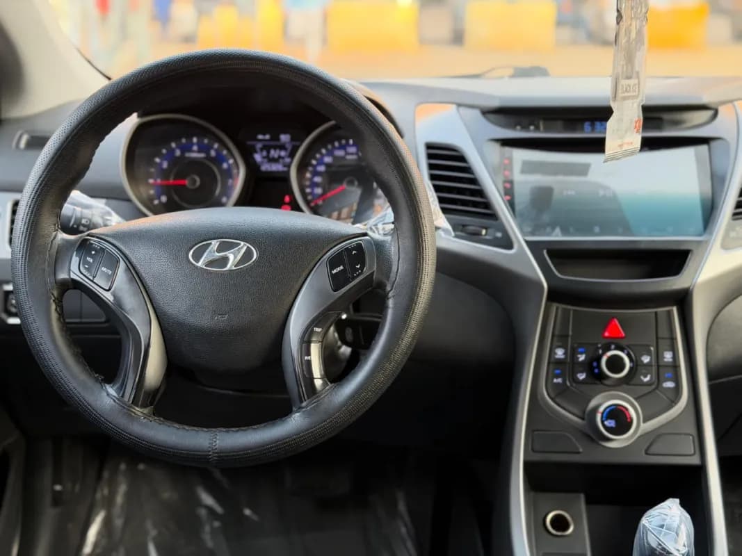 هيونداي إلنترا إم دي 2015 جي ال اس بني أوتوماتيك — مستعملة