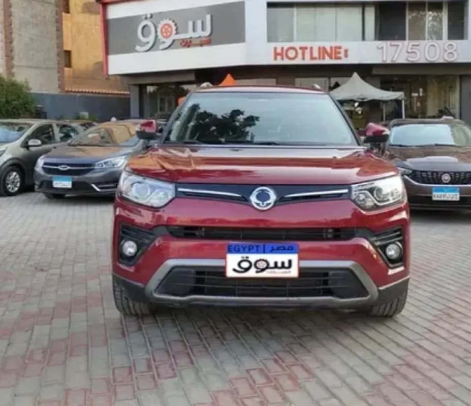 سانج يونج تيفولي 2021 لاكشري أحمر أوتوماتيك — مستعملة