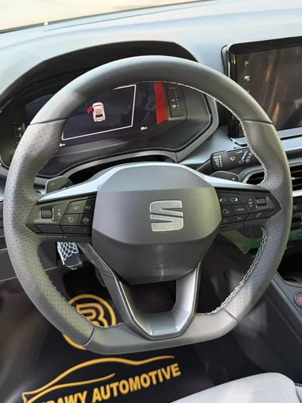 سيات ابيزا 2027 اف ار أبيض أوتوماتيك — جديدة