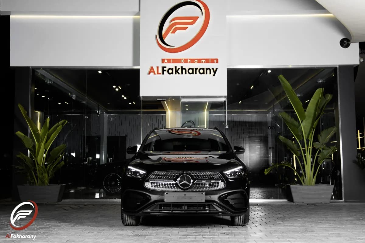 مرسيدس بنز GLA 200 2027 ايه ام جي أسود ناقل حركة مزدوج القابض — جديدة