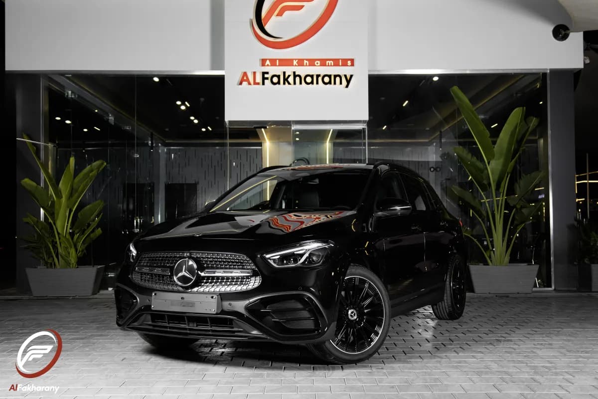 مرسيدس بنز GLA 200 2027 ايه ام جي أسود ناقل حركة مزدوج القابض — جديدة
