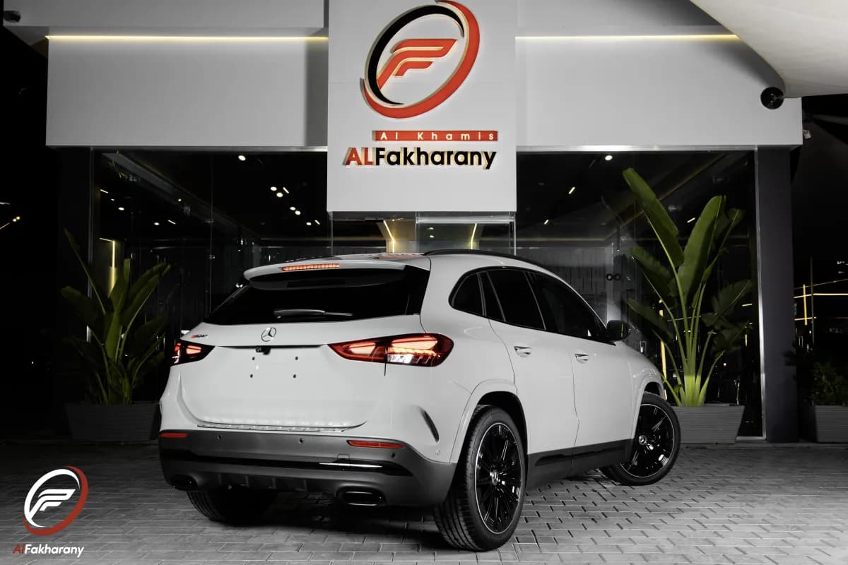 مرسيدس بنز GLA 200 2027 ايه ام جي رمادي ناردو أوتوماتيك — جديدة