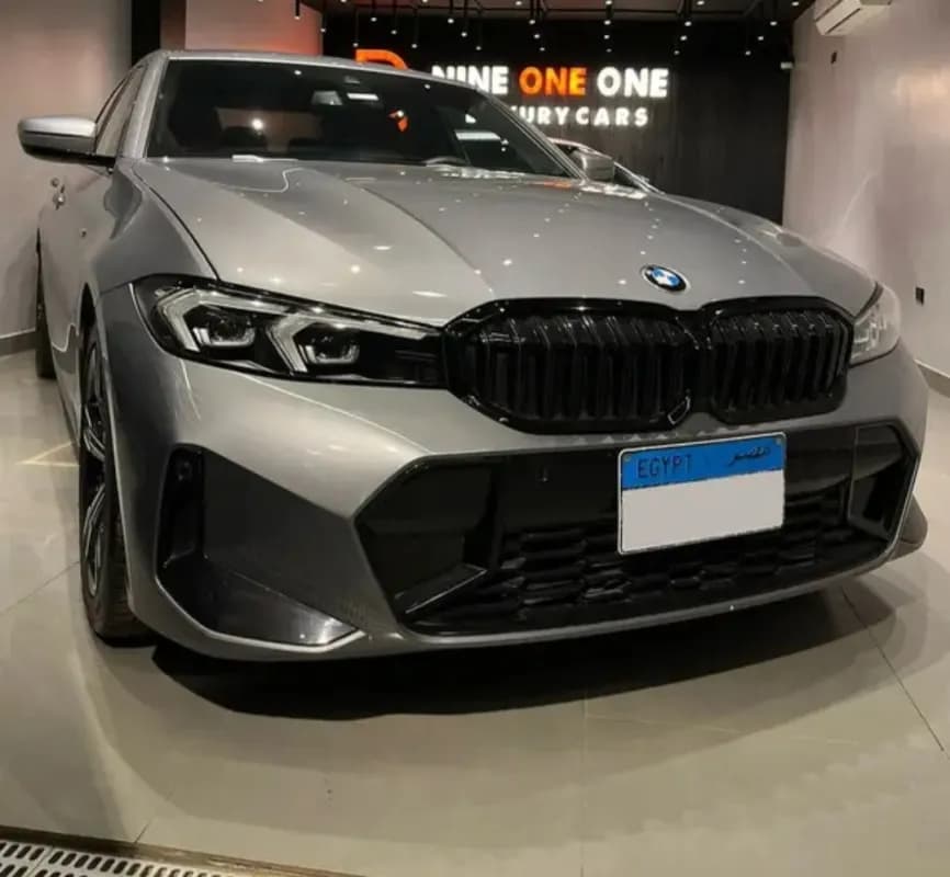 بي ام دبليو 320i 2026 ام سبورت فضي أوتوماتيك — مستعملة