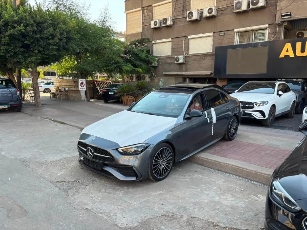 مرسيدس بنز C200 2026 ايه ام جي رمادي أوتوماتيك — جديدة
