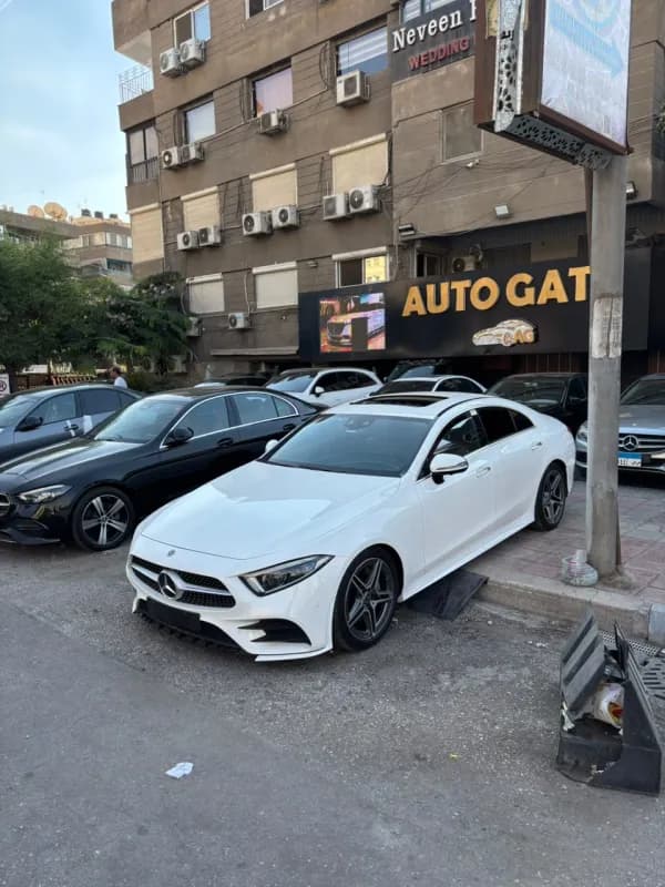 مرسيدس بنز سي ال اس 350 2019 ايه ام جي أبيض أوتوماتيك — مستعملة