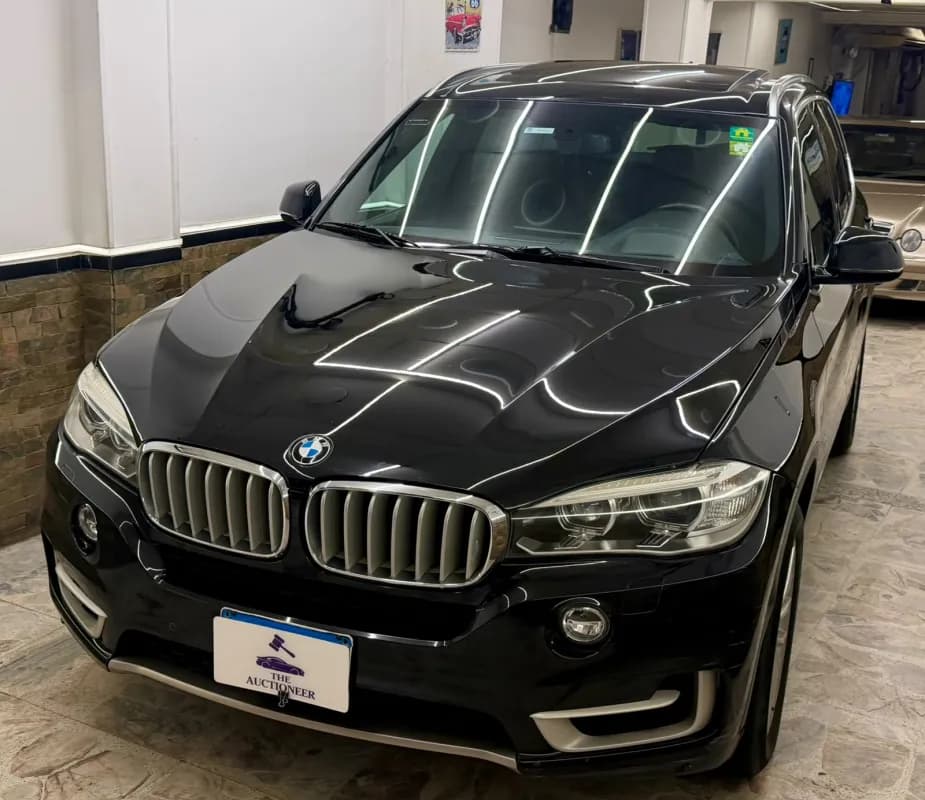 بي ام دبليو X5 2016 ام سبورت أسود أوتوماتيك — مستعملة