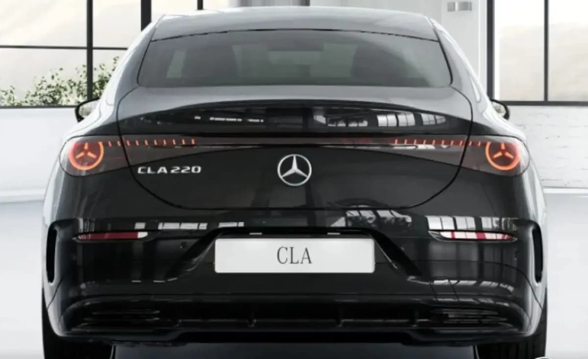 مرسيدس بنز CLA 200 2026 ايه ام جي أسود أوتوماتيك — جديدة