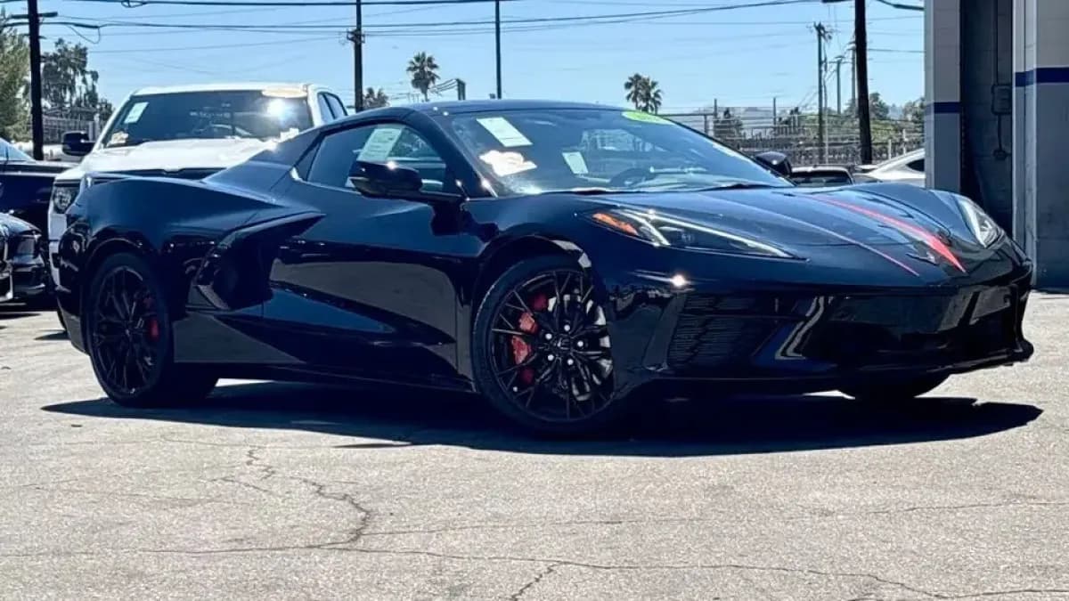 Chevrolet Corvette 2023 Stingray 2LT convertible Black Automatic — Used
