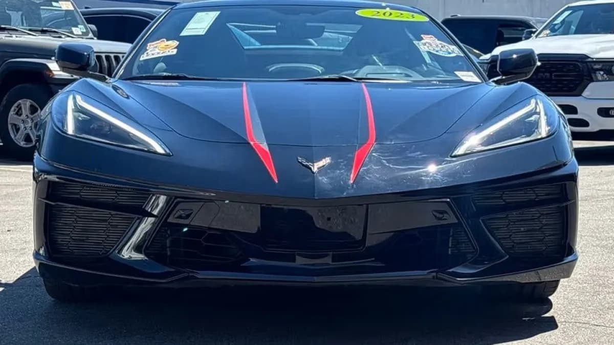 Chevrolet Corvette 2023 Stingray 2LT convertible Black Automatic — Used
