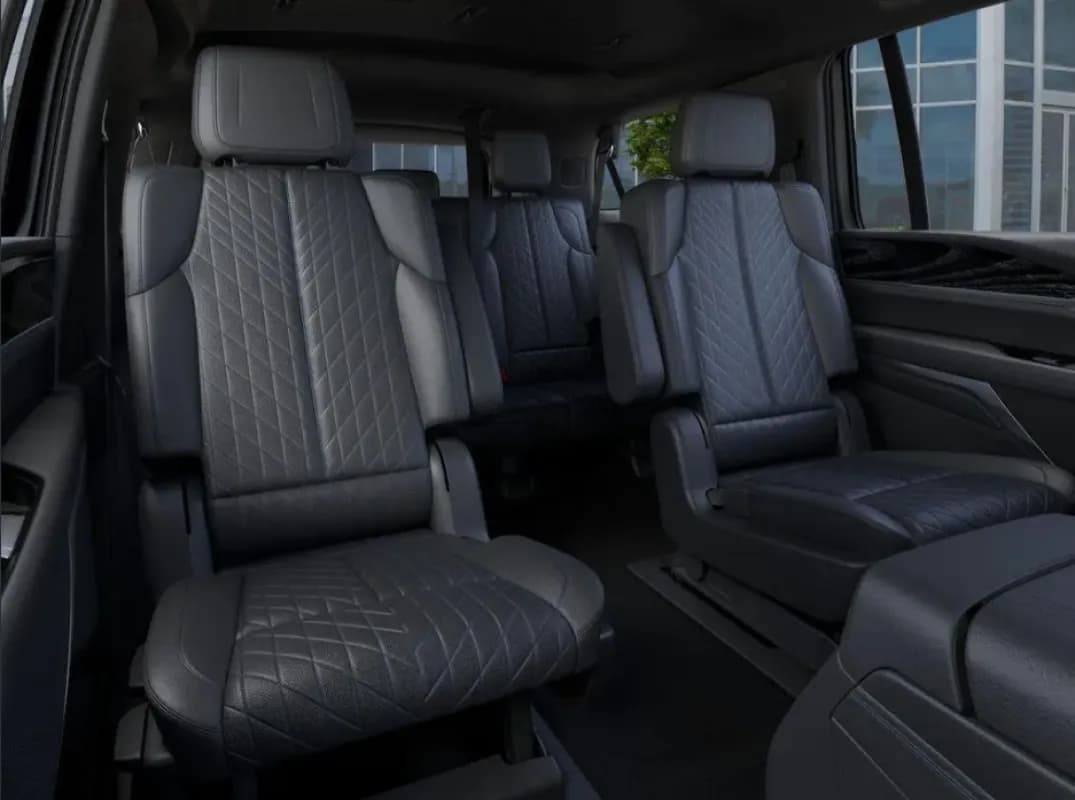 Cadillac Escalade 2026 IQ Luxury 2 Gray Automatic — New