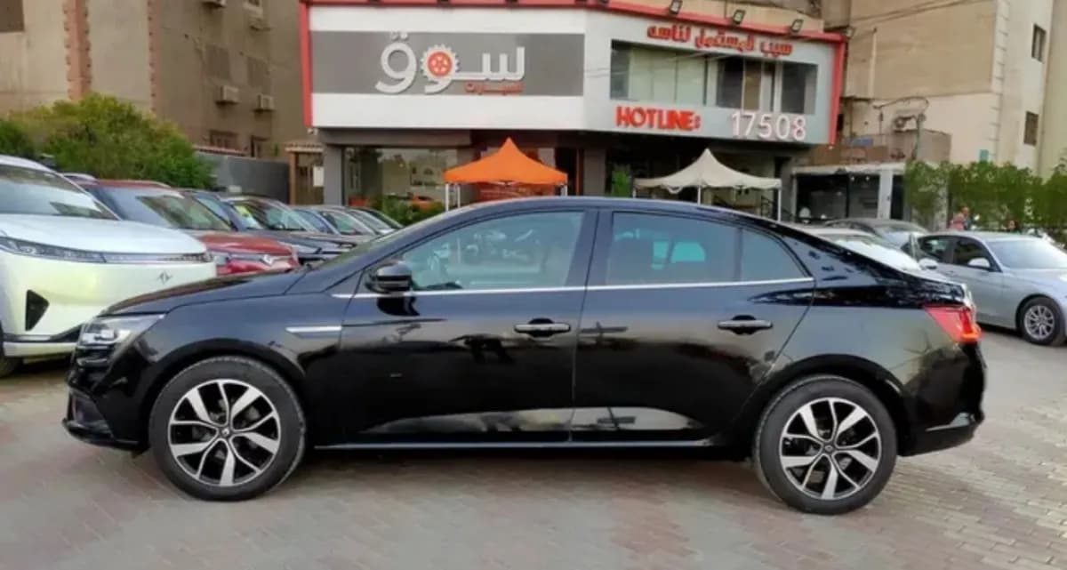 رينو ميجان 2021 تيربو سيجنتشر أسود أوتوماتيك — مستعملة
