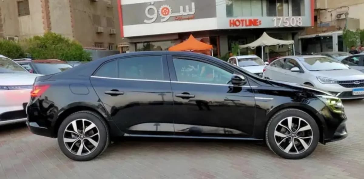 رينو ميجان 2021 تيربو سيجنتشر أسود أوتوماتيك — مستعملة