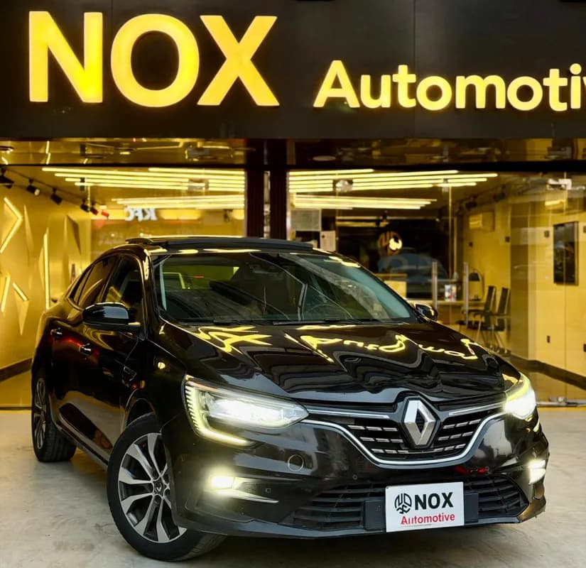 رينو ميجان 2023 سيجنتشراس ار أسود أوتوماتيك — مستعملة