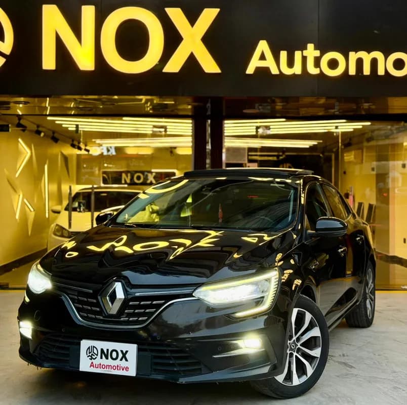 رينو ميجان 2023 سيجنتشراس ار أسود أوتوماتيك — مستعملة