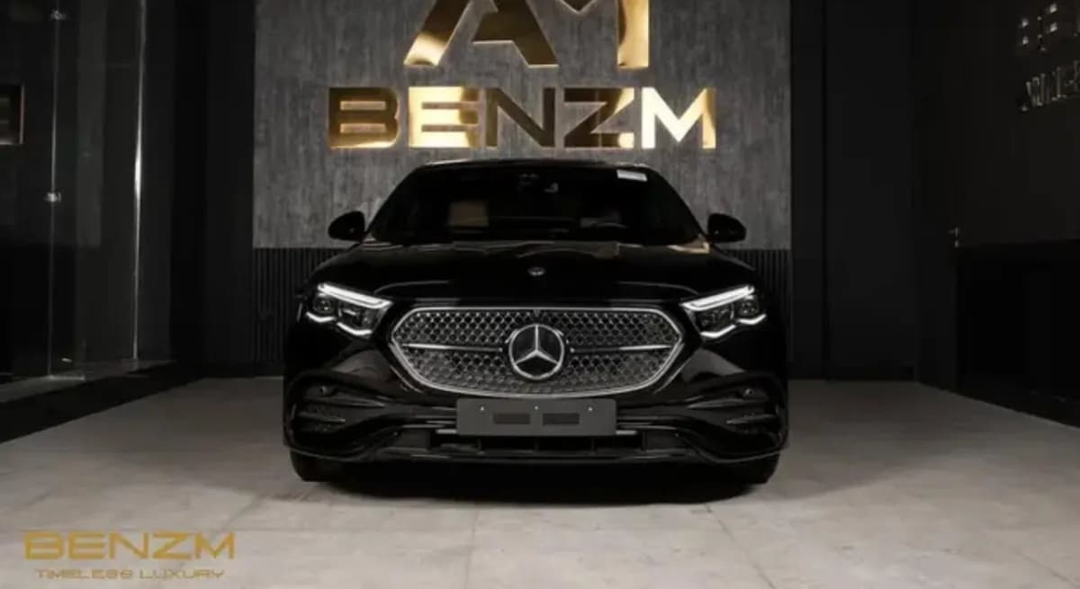 مرسيدس بنز E200 2026 ايه ام جي أسود أوتوماتيك — جديدة