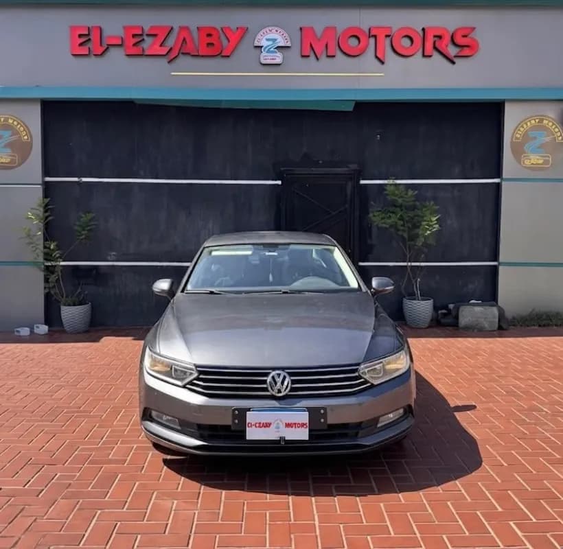 Volkswagen Passat 2018 A/T Basic Silver Automatic — Used