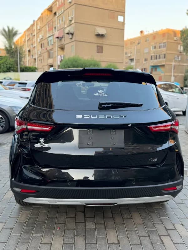 سويست S05 2027 هاي لاين أسود أوتوماتيك — جديدة