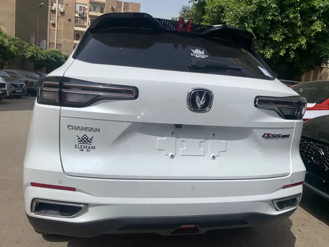 تشانغان CS35 بلاس 2026 فلاج شيب أبيض أوتوماتيك — جديدة