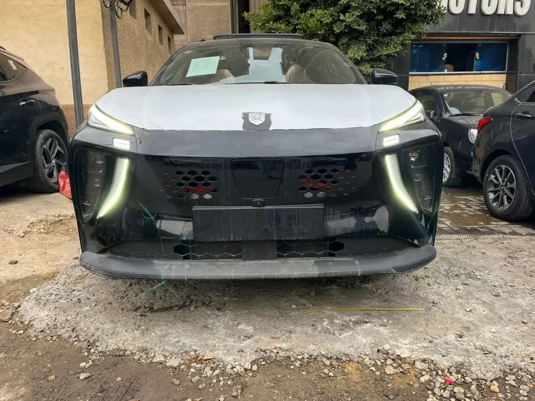 فورسينج تي ٥ 2027 ريف رمادي أوتوماتيك — جديدة