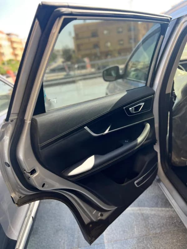 شيري تيجو 8 2026 لاكشري فضي أوتوماتيك — جديدة
