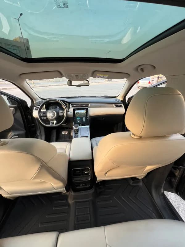 MG RX5 2025 Luxury Black Automatic — Used