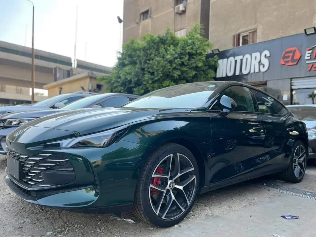 ام جي 7 2027 تروفي أخضر أوتوماتيك — جديدة