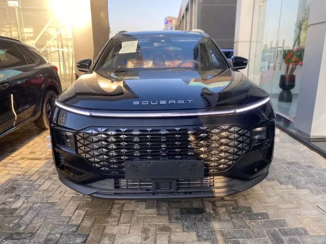سويست S07 2027 بريميوم أسود أوتوماتيك — جديدة