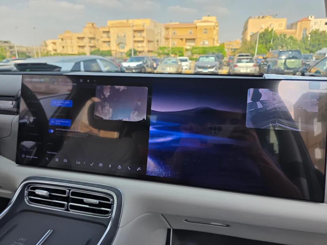 جيلي جلاكسي أم 9 2025 بيونير إيديشن أسود أوتوماتيك — جديدة