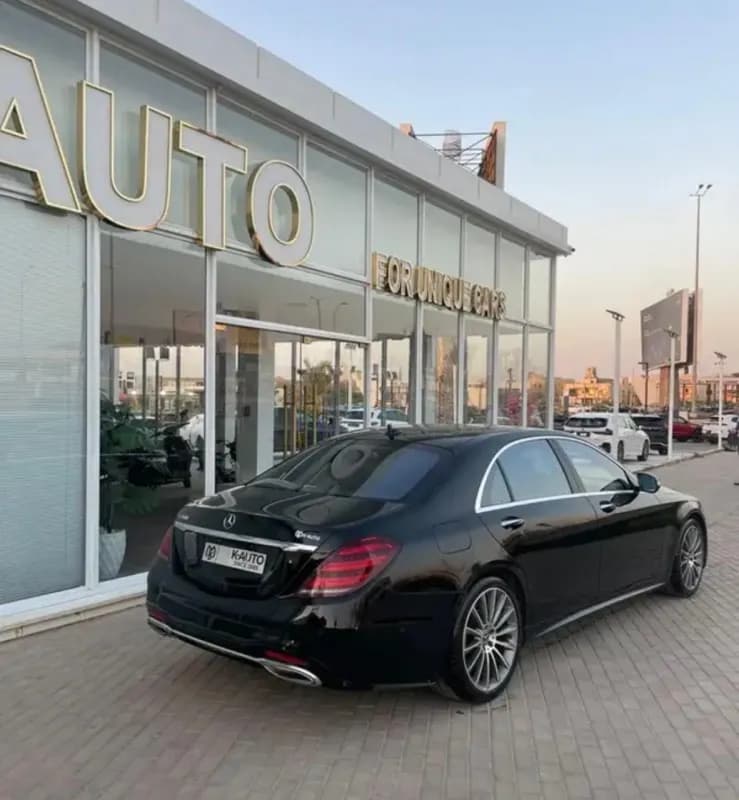 مرسيدس بنز S560 2019 اى ام جي أسود أوتوماتيك — مستعملة