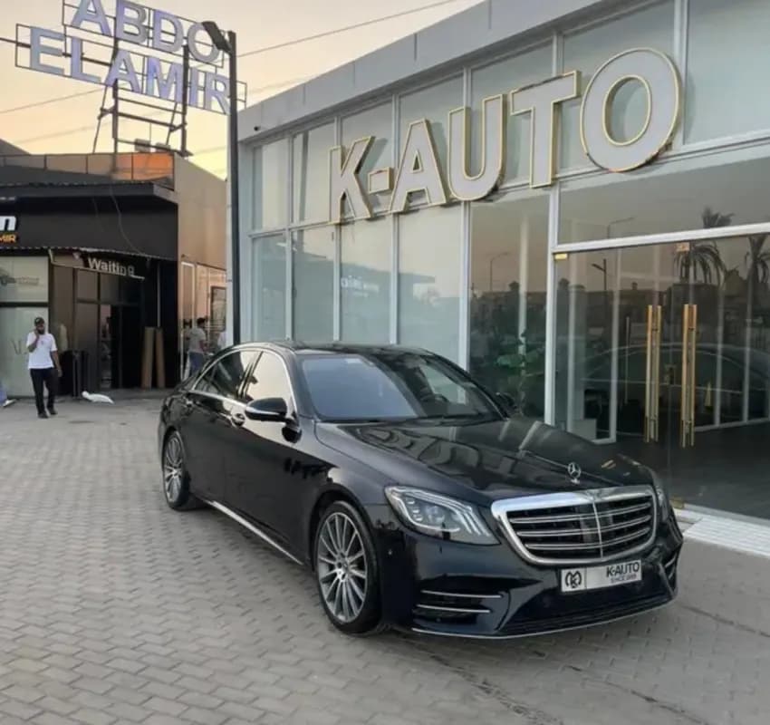 مرسيدس بنز S560 2019 اى ام جي أسود أوتوماتيك — مستعملة