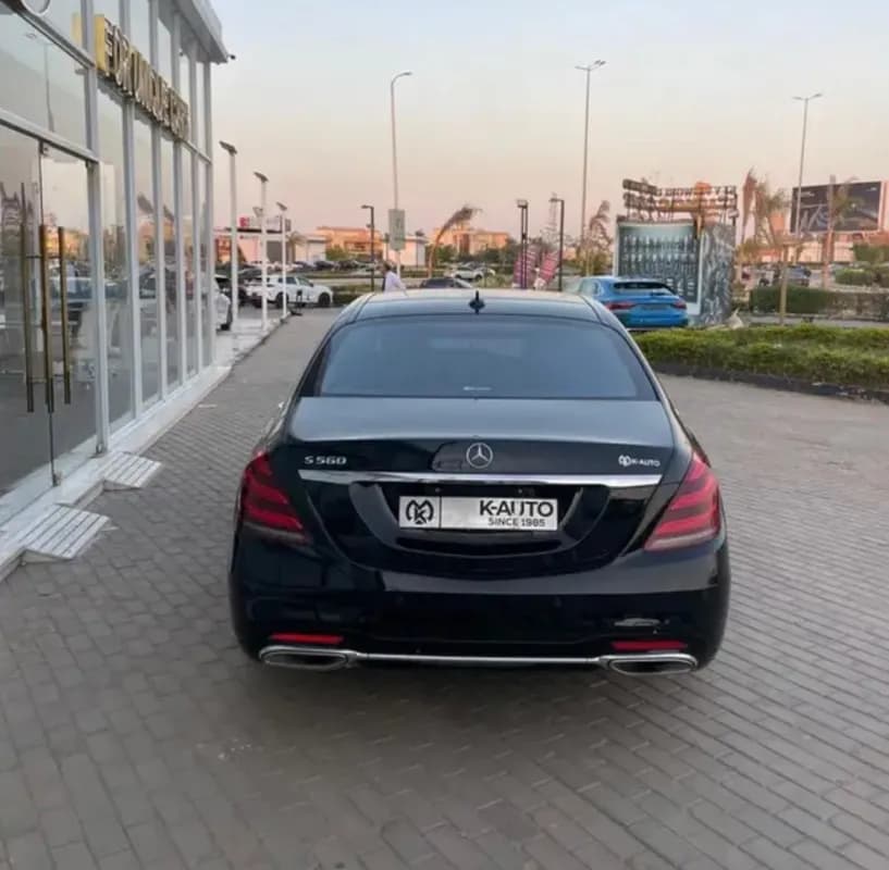 مرسيدس بنز S560 2019 اى ام جي أسود أوتوماتيك — مستعملة