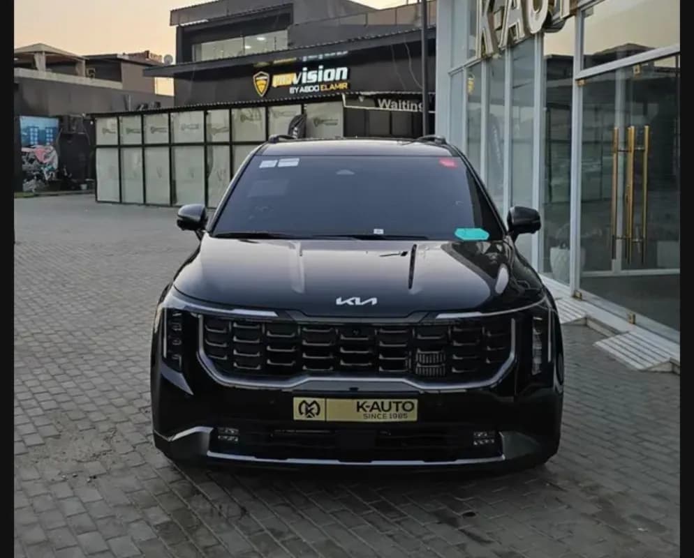 Kia Carnival 2025 VIP Black Automatic — Used