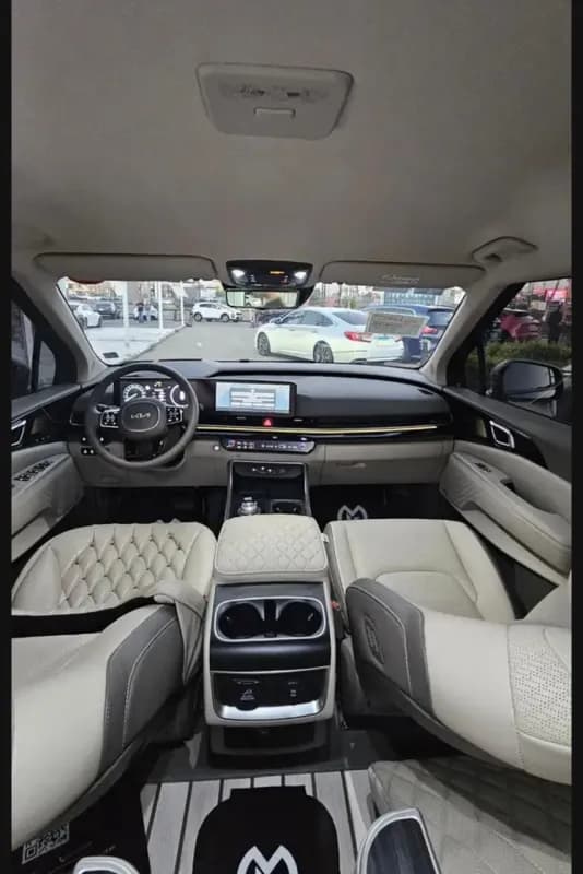 Kia Carnival 2025 VIP Black Automatic — Used