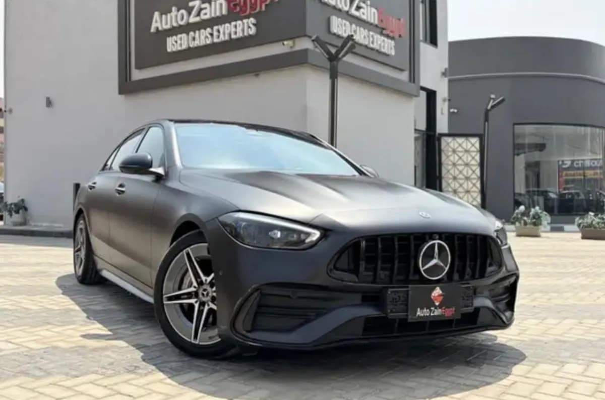 مرسيدس بنز C200 2022 ايه ام جي أسود أوتوماتيك — مستعملة