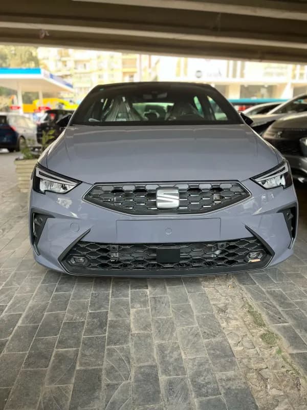سيات ابيزا 2027 اف ار رمادي ناردو أوتوماتيك — جديدة