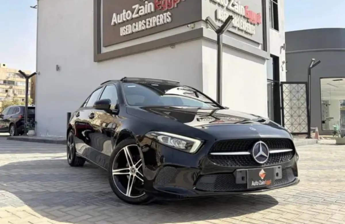 مرسيدس بنز A180 2021 بروجرسيف أسود أوتوماتيك — مستعملة