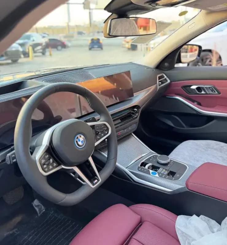 بي ام دبليو i3 2026 40 سبورت نايت باكدج ام ال أسود أوتوماتيك — جديدة
