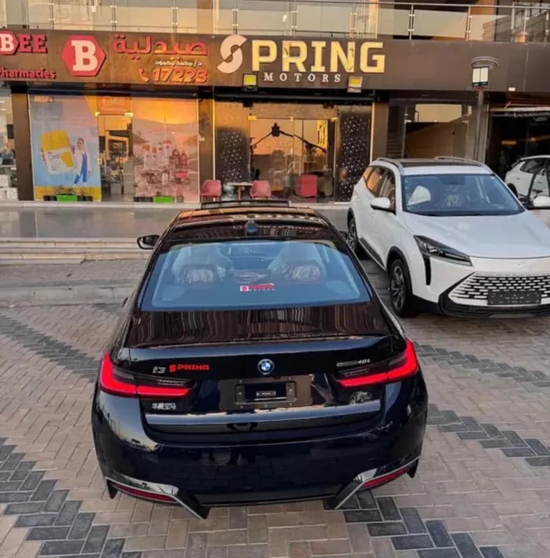 بي ام دبليو i3 2026 40 سبورت نايت باكدج ام ال أسود أوتوماتيك — جديدة