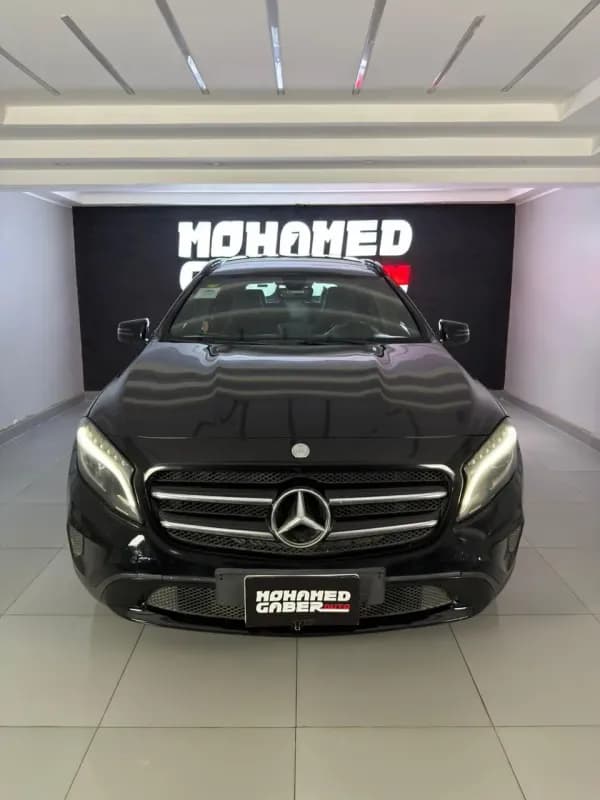 مرسيدس بنز GLA 200 2016 ايه ام جي أسود أوتوماتيك — مستعملة